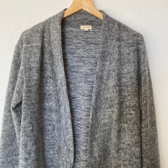 Lily White Cardigan - Picture 4 of 6